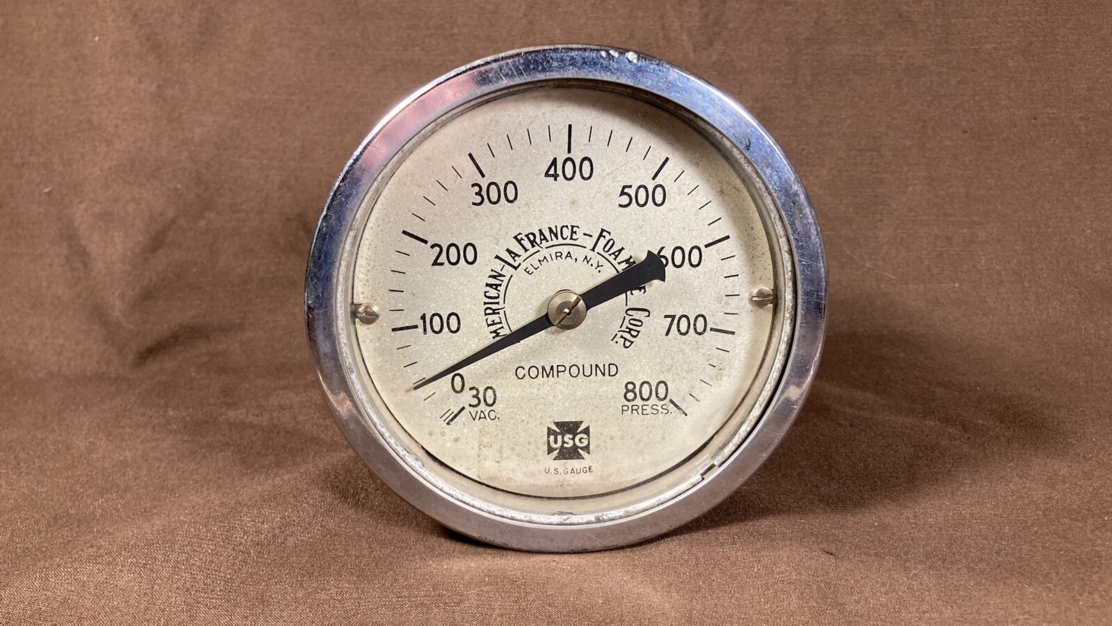 Vintage American La France Fire Engine Co Gauge 0-800 psi