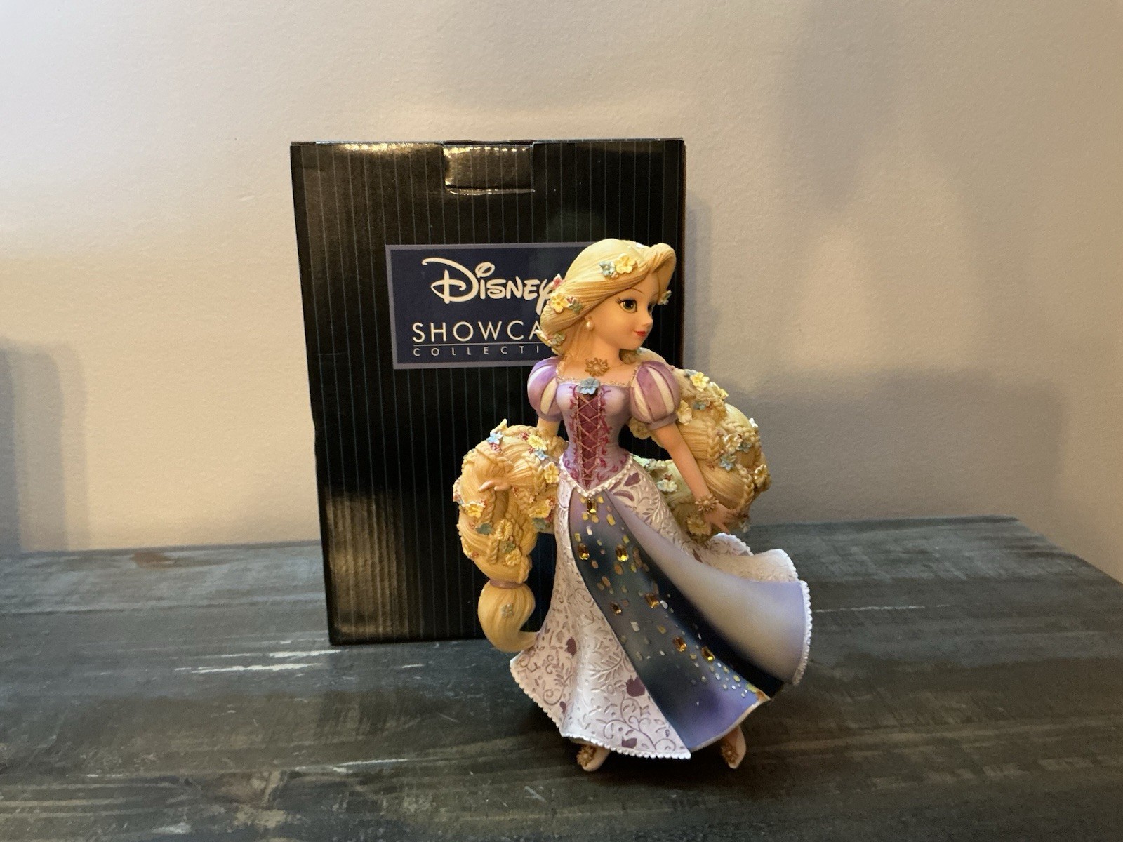 Enesco Disney Showcase Collection Figurine Rapunzel Couture De Force Tangled