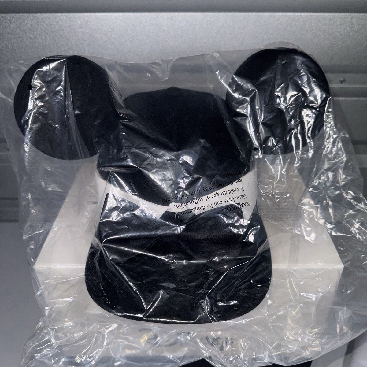 Vera Wang Disney Mickey Mouse Ears Limited Release Collectible w/ COA Box