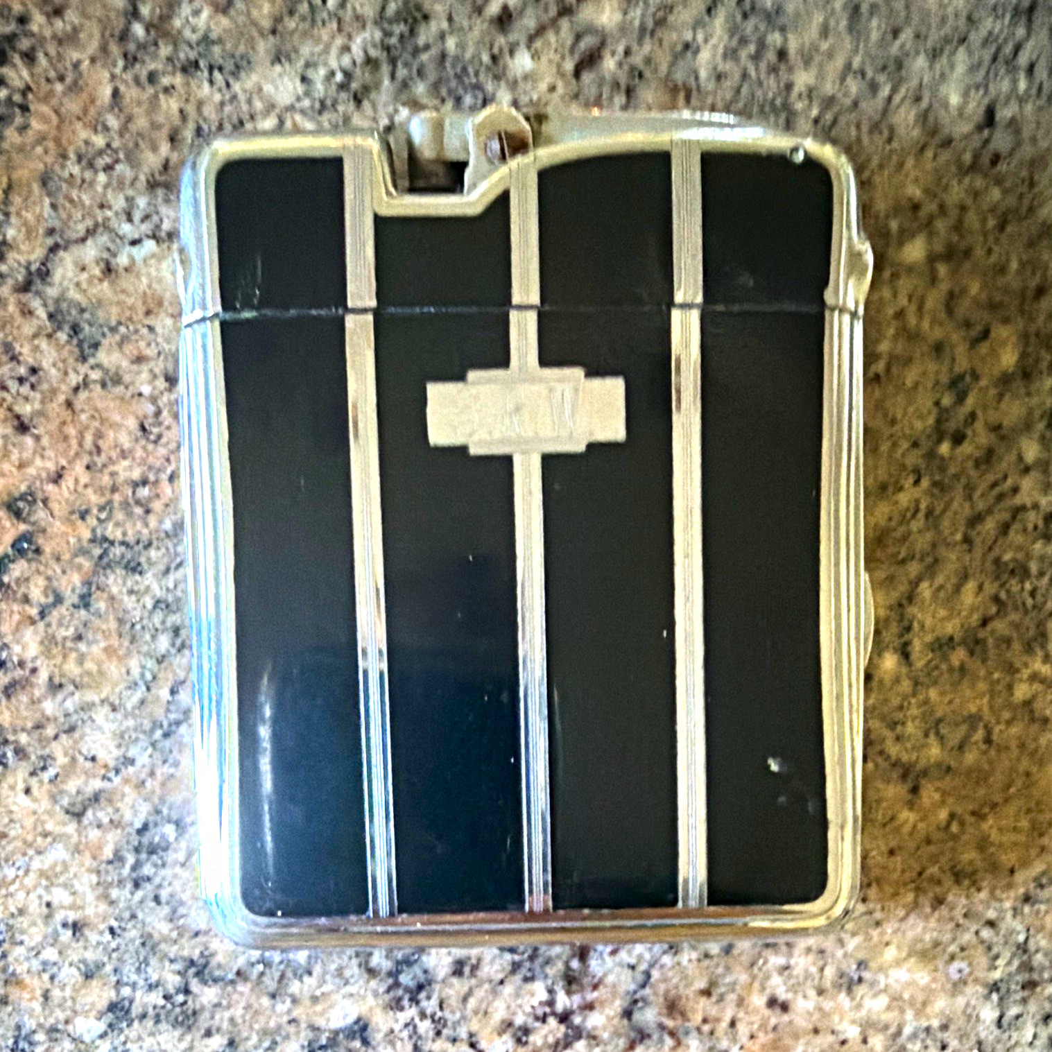 Vintage Ronson Black & Silver Tone Enamel with Built In Lighter. 