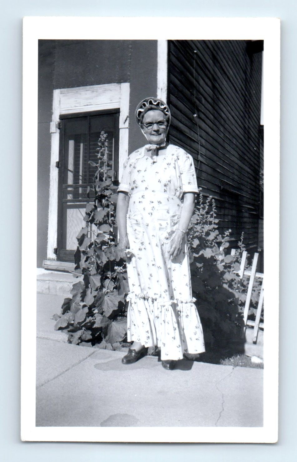 Old Vintage Photo SOLO WOMAN CENTENNIAL COSTUME L ANDERSON ID\'D NAME SNAPSHOT
