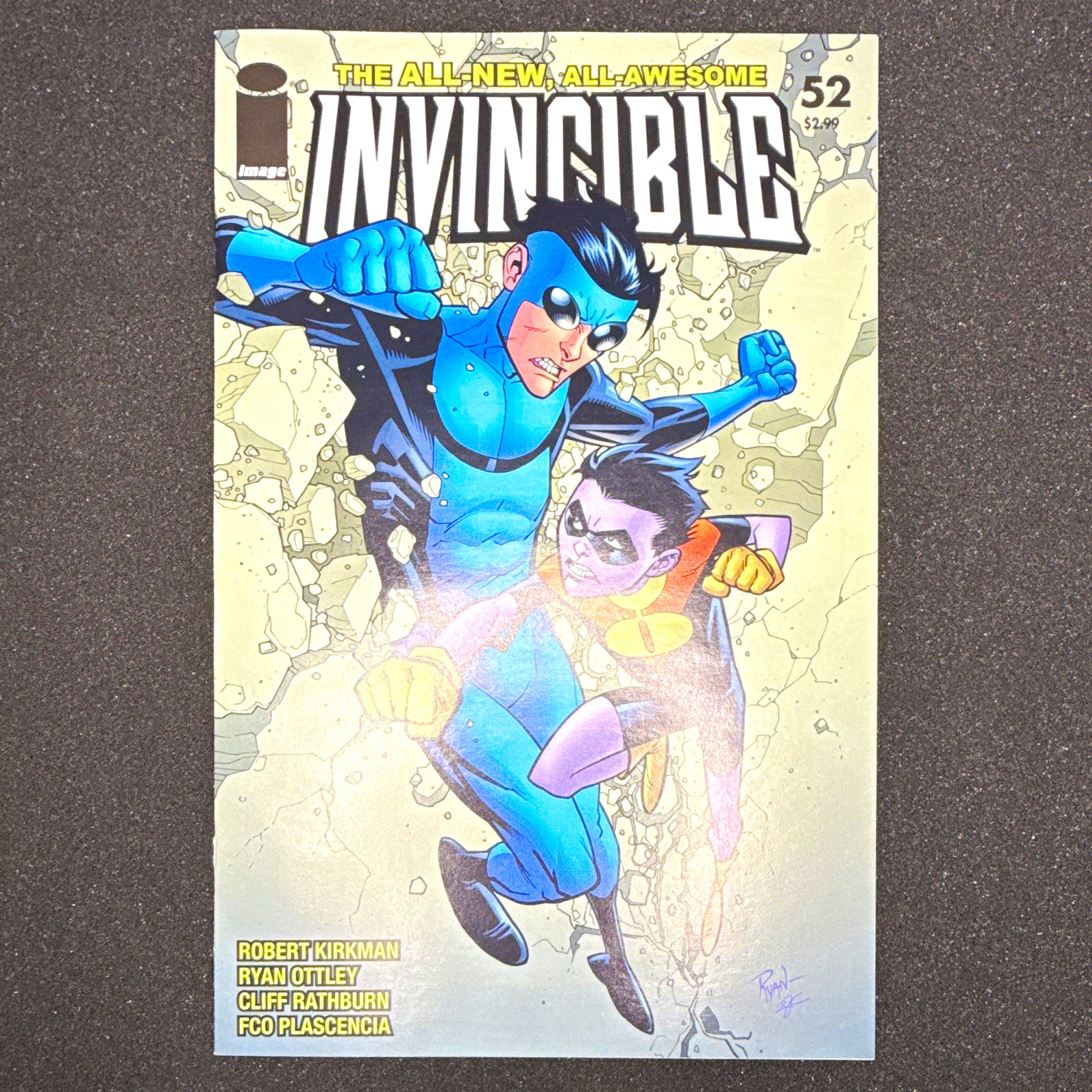 Invincible #52 VF/NM (Death of Mauler Twins)