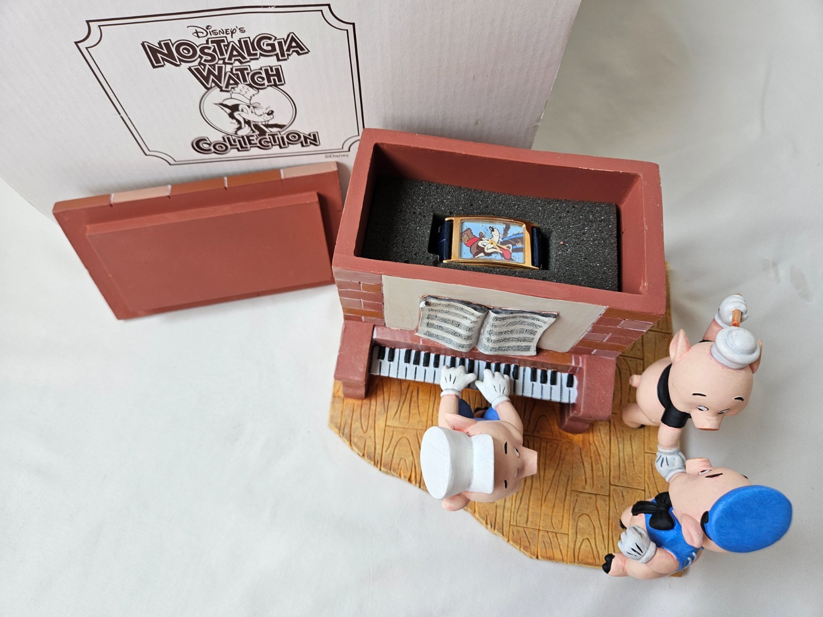 Disney Nostalgia Watch Collection Three Little Pigs with Big Bad Wolf Watch RARE