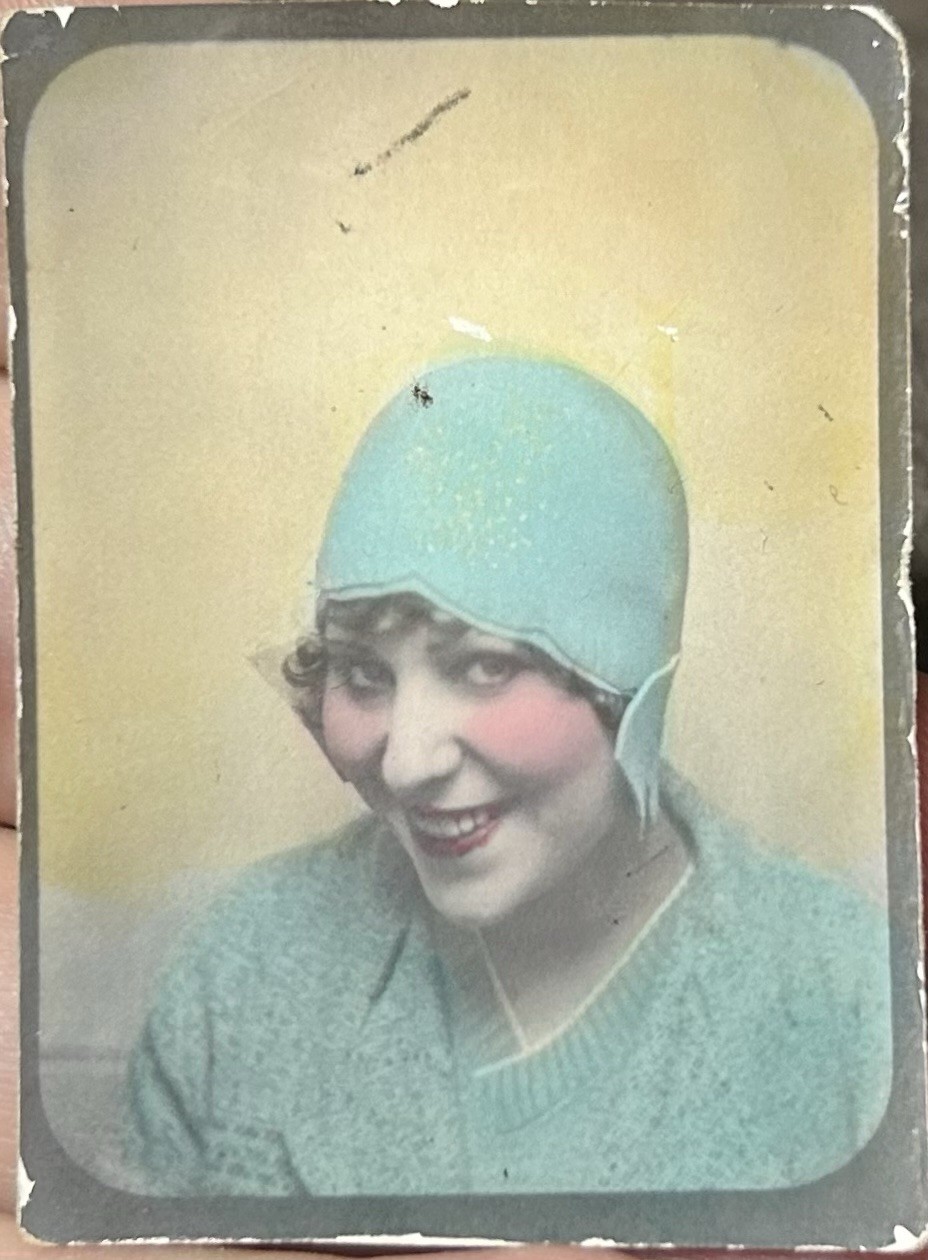 Incredible Photo Booth Pic 1920s Flapper Girl In Color With Hat