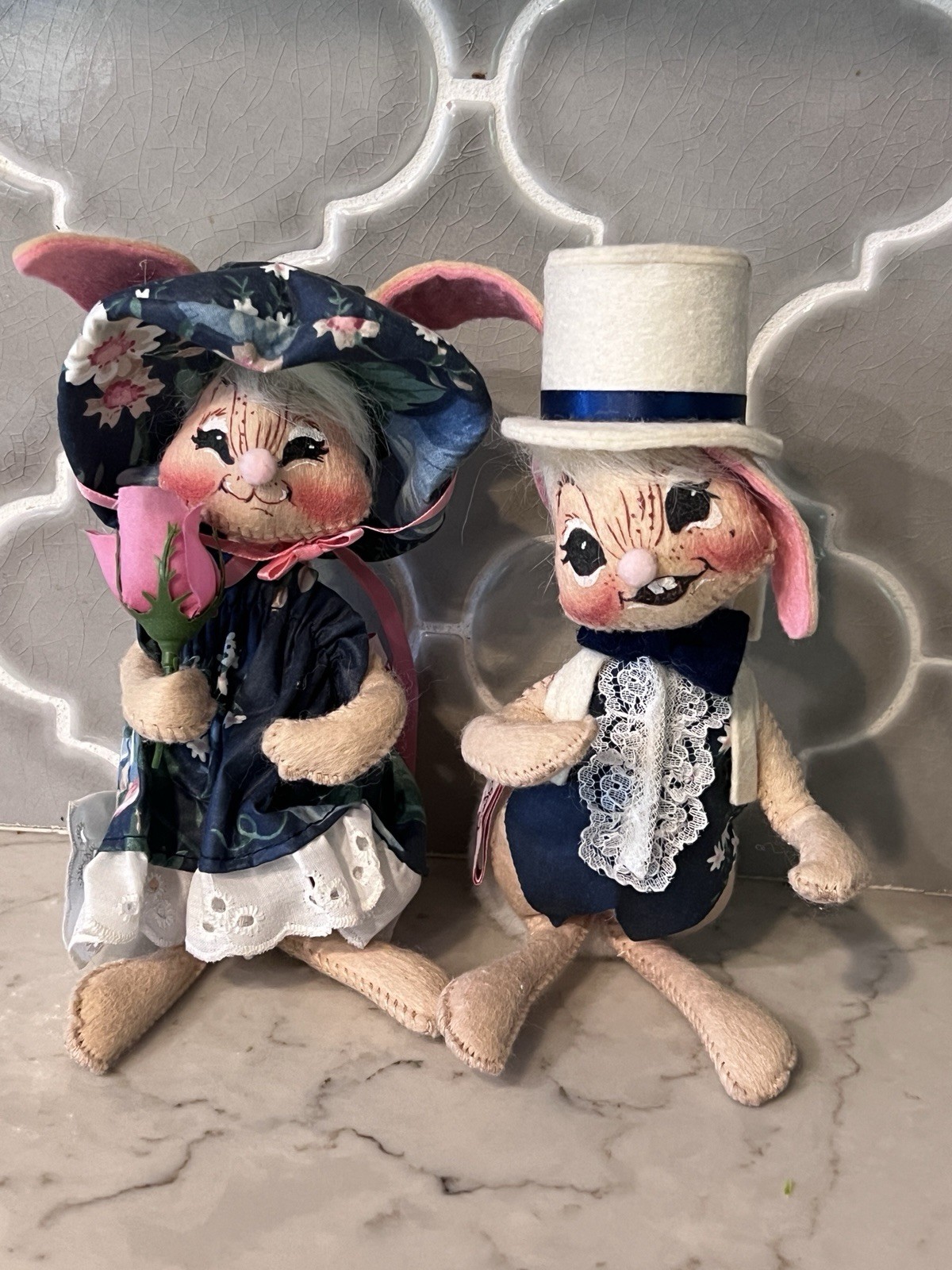 Annalee 1992 Easter Bunny Rabbit Couple Felt Dolls 7 Inch Vintage Set
