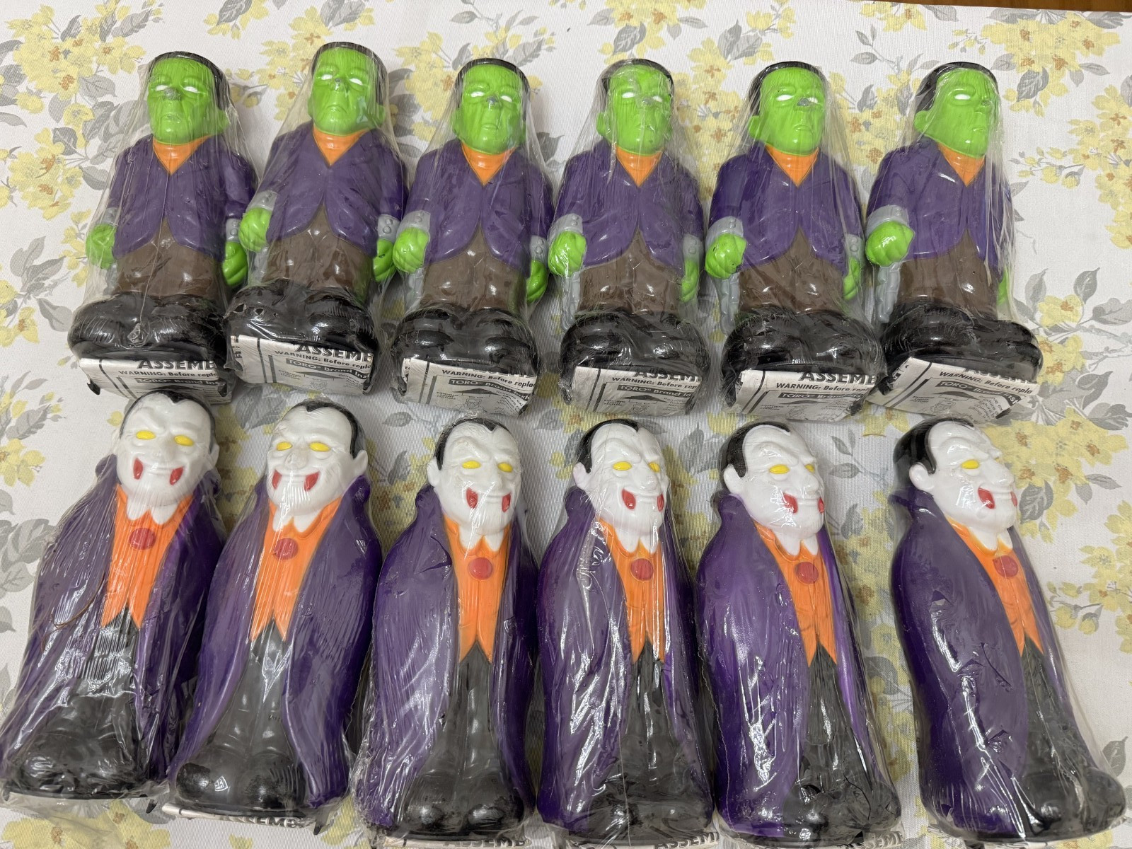 LOT 12X FRANKENSTEIN DRACULA BLOW MOLD PATHWAY LIGT TOPPERS- New OLD STOCK