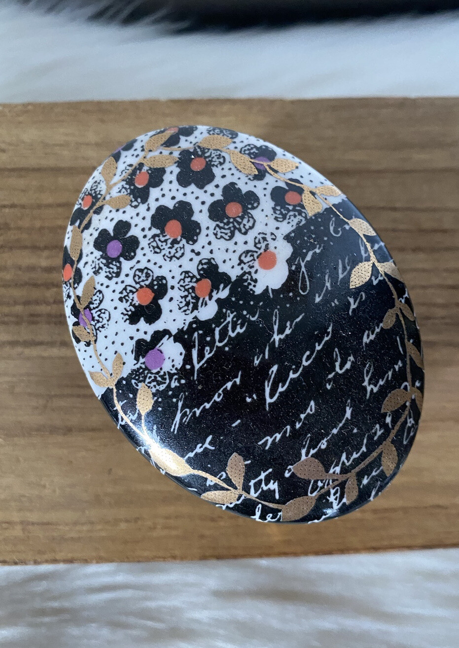 Anthropologie Oval Porcelain Trinket Box Floral Script Laurel Leaf Retired