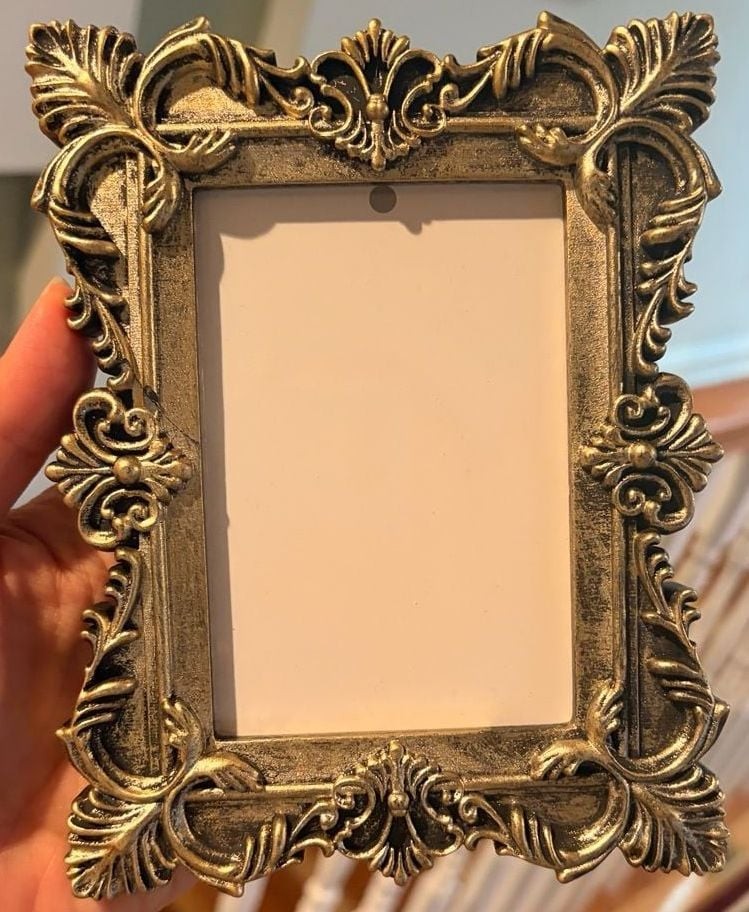 Vintage Baroque Ornate Antiqued Gold Picture Frame
