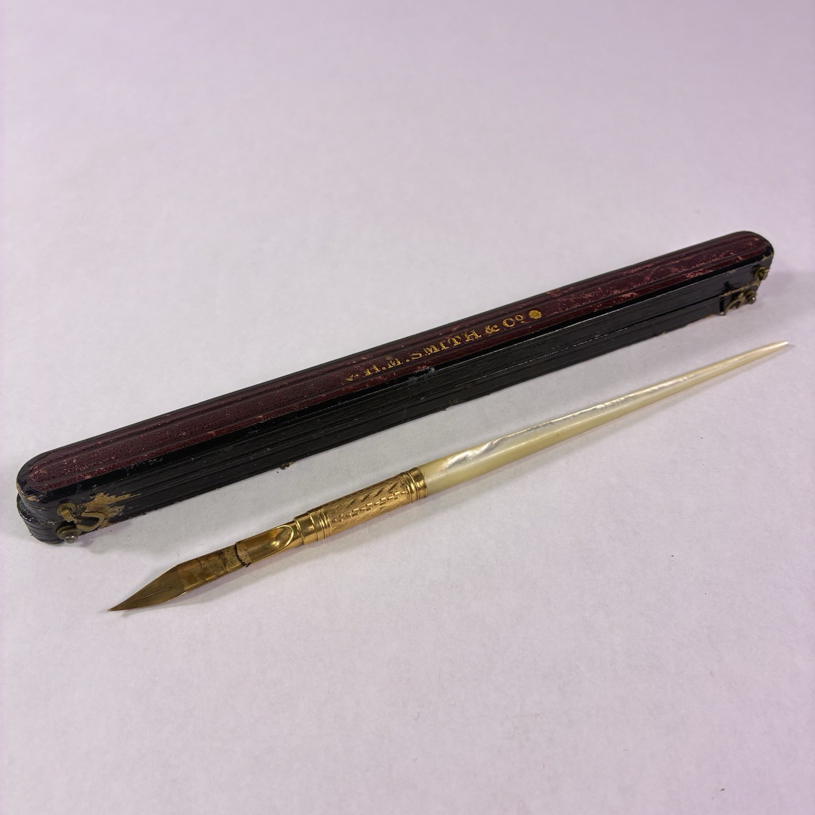 Antique Mother Of Pearl & Gold Dip Pen 19th c. H.M. Smith & Co. No.3 Nib w/Box