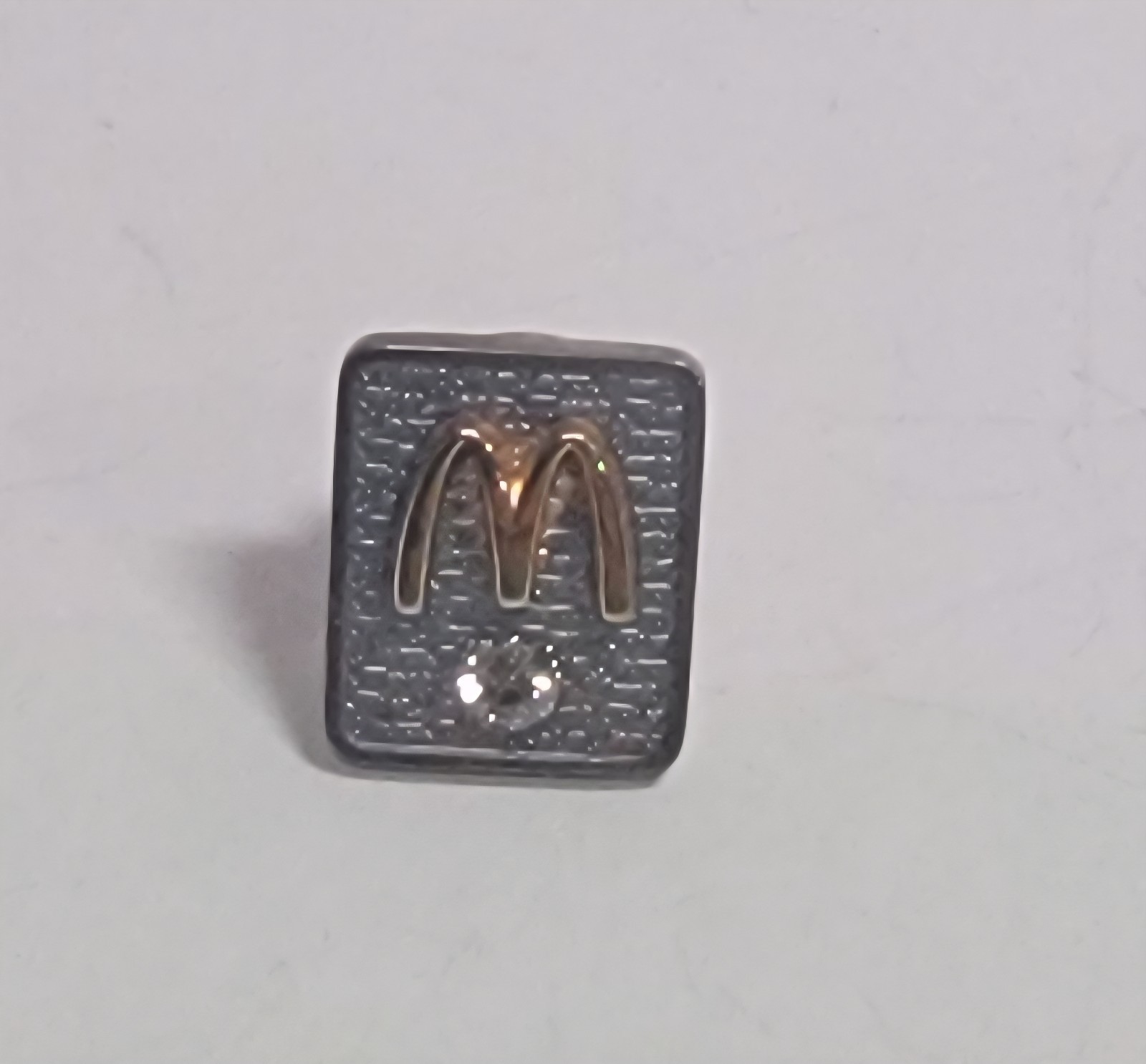 1/10 10K GF McDonald\'s Corporate Service Award Lapel Pin W/ Diamond Jostens