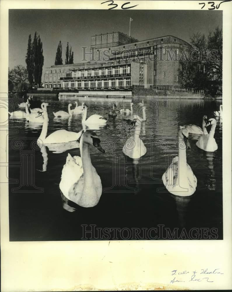 1975 Press Photo Royal Shakespeare Theatre at Stratford Upon Avon, England
