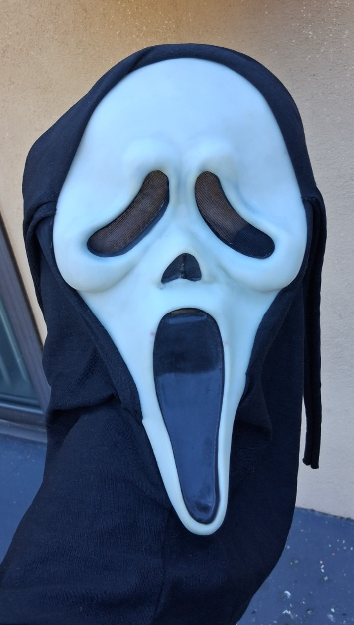 scream mask gen 1 gen 2 funworld div reshroud 