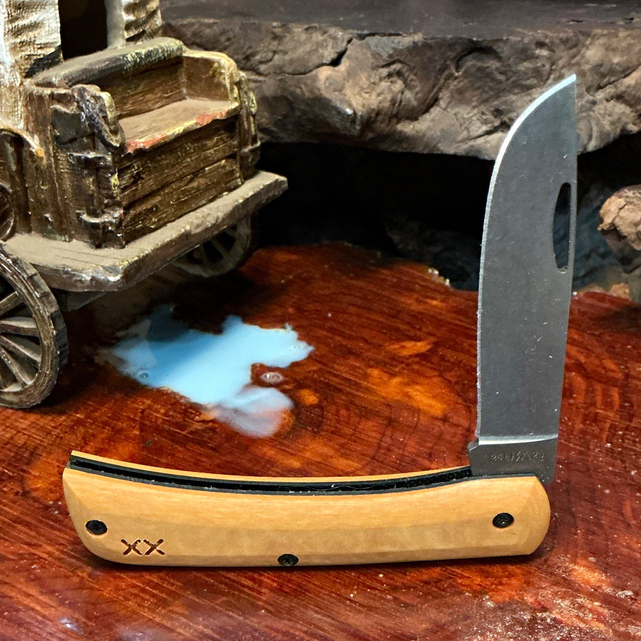 Case XX Crossroads 66387 Maple Handle Slipjoint Clip Point SS Pocketknife
