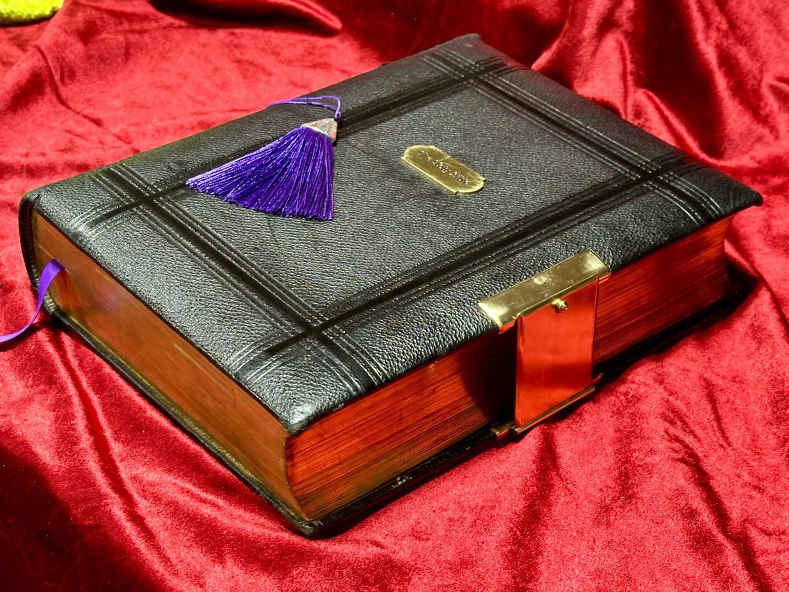 HOLY BIBLE BOTH TESTAMENTS c1880 EYRE SPOTTISWOODE LEATHER BRASS BOUND MAPS ETC