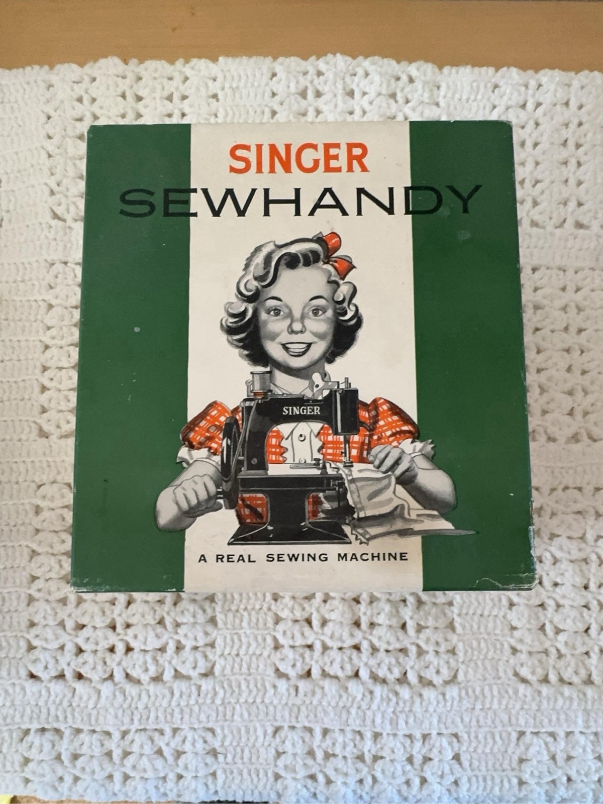 Vintage 1950s Singer Sewhandy Model 20 Sewing Machine W/ Box