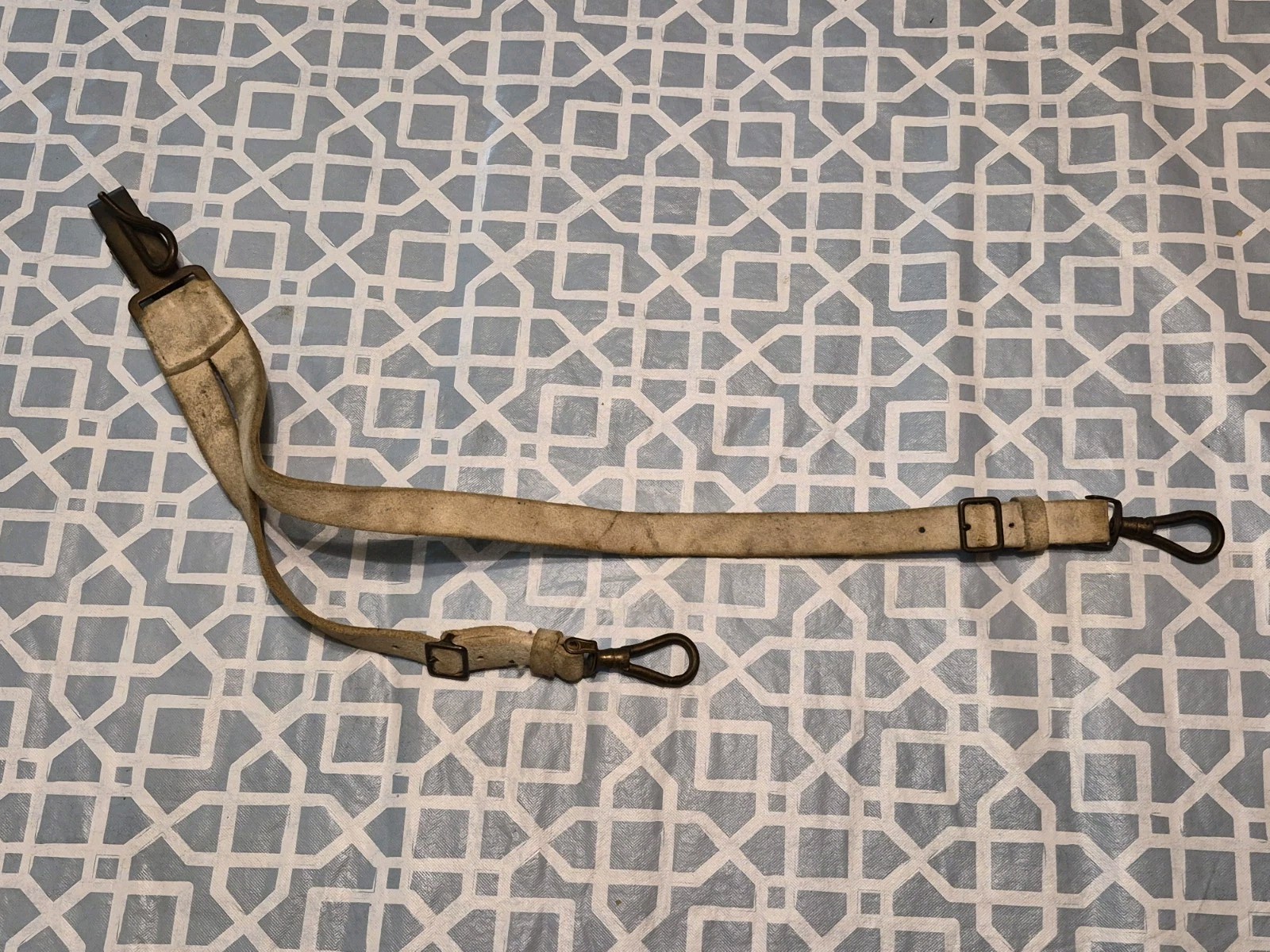WW1 US Army White M1902 Sword Hanger Horsemann
