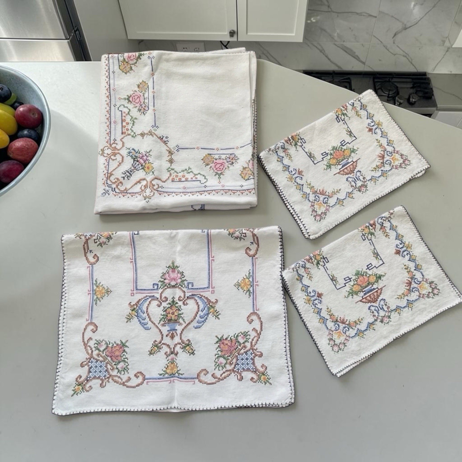 Vintage Hand Embroidered Cross Stitch Art Nouveau Tablecloth Runner Napkins Set