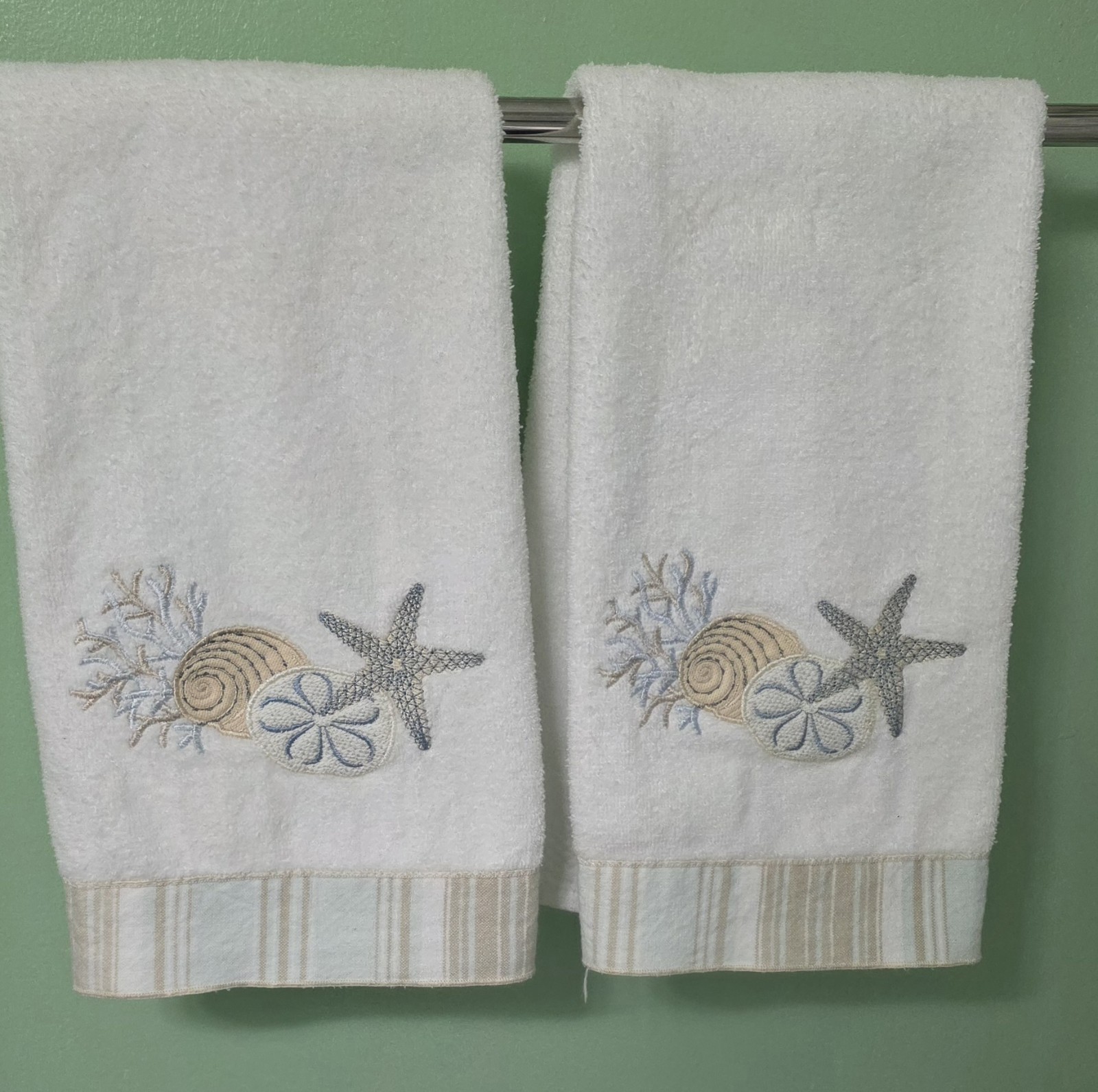 Avanti Linens Seashell Star Fish  2 Hand Towels - By The Sea Collection