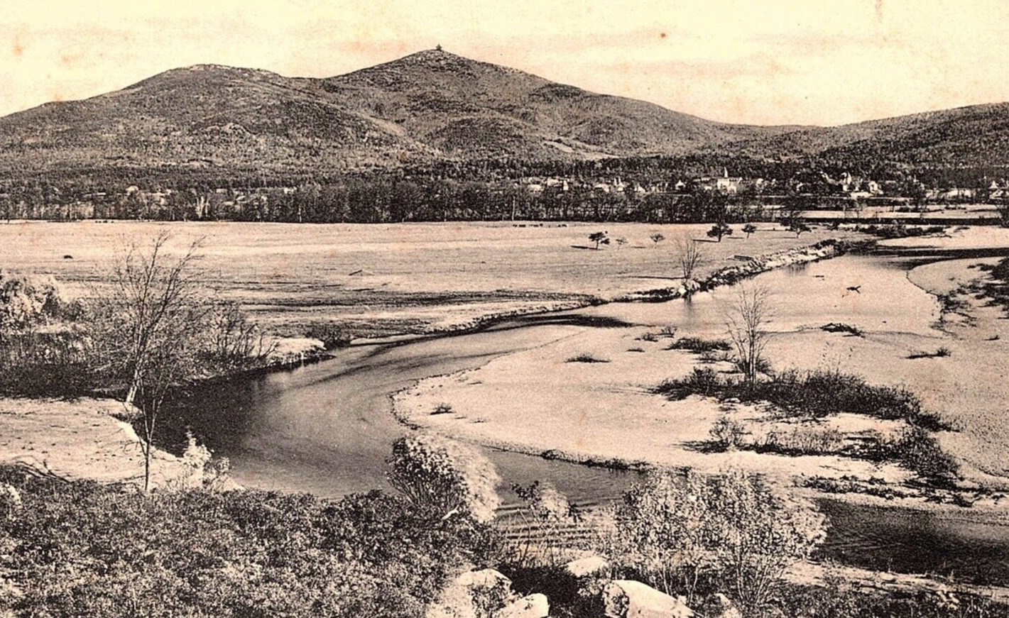 Vintage Postcard New Hampshire, North Conway and Mt Kearsarge, Conway N.H.c1900