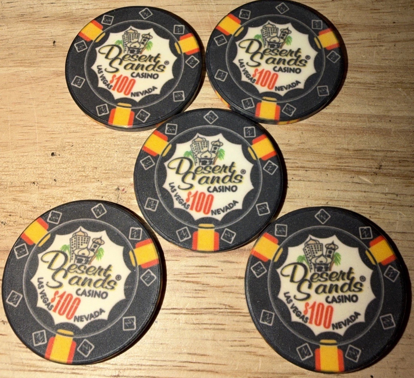 5-Desert Sands Casino Las Vegas Nevada $100 Casino Poker Chips.  5 Total Shipped
