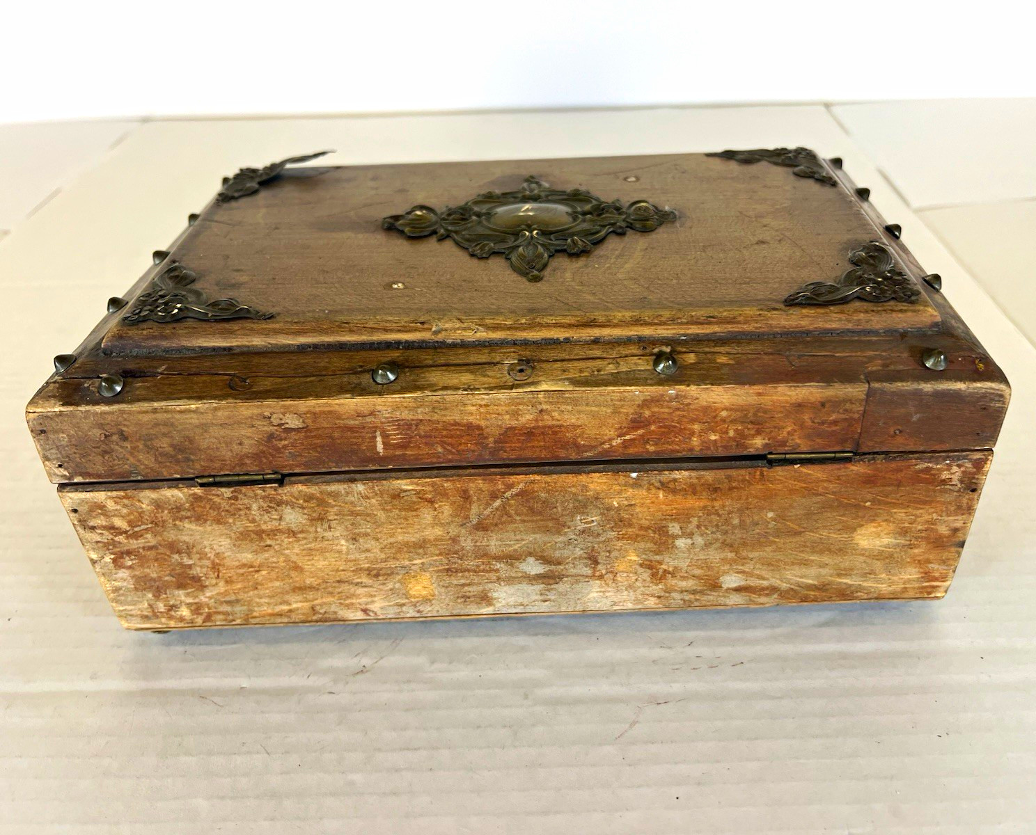 Vintage Victorian Brown Wooden Storage Box w/ Metal Accents Hinged Lid Latch
