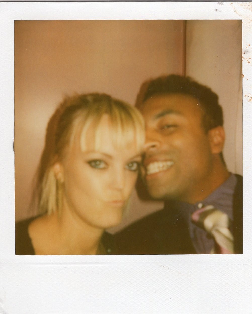 VINTAGE POLAROID PHOTO SEXY PRETTY WOMAN BLONDE HAIR HANDSOME MAN SMILING