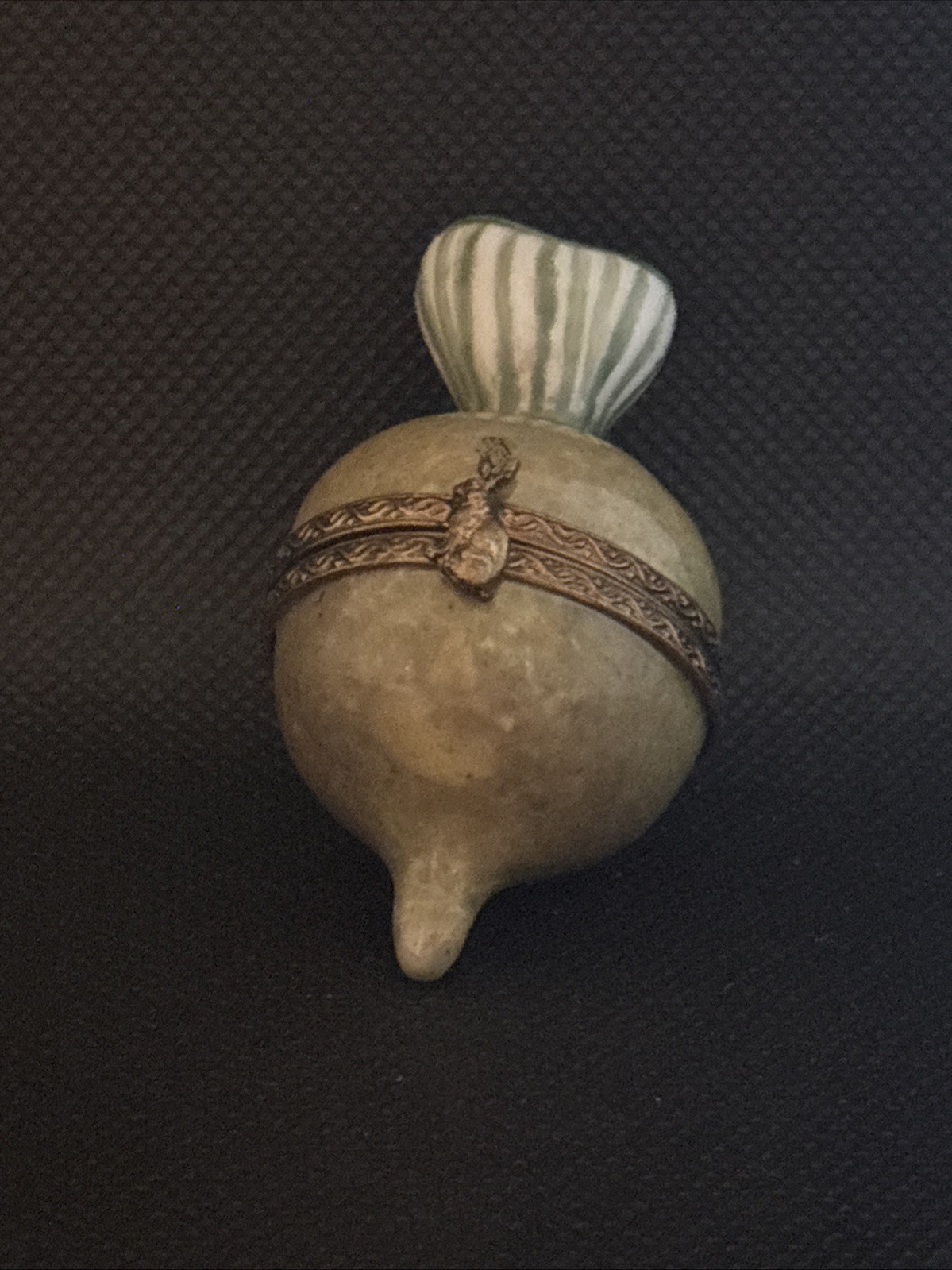 Limoges Radish Green Trinket Box