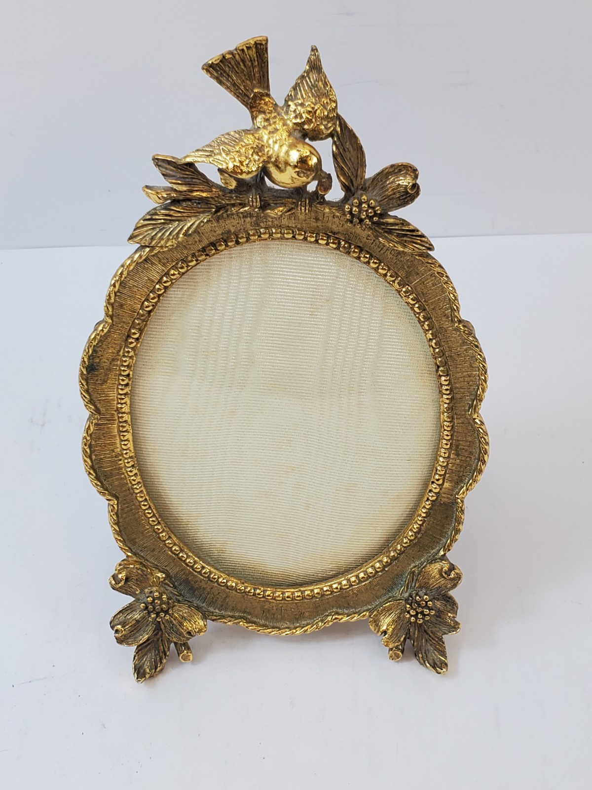 Vintage Matson F1742 61B 24kt Gold Plated Bird & Dogwood Oval Photo Frame 