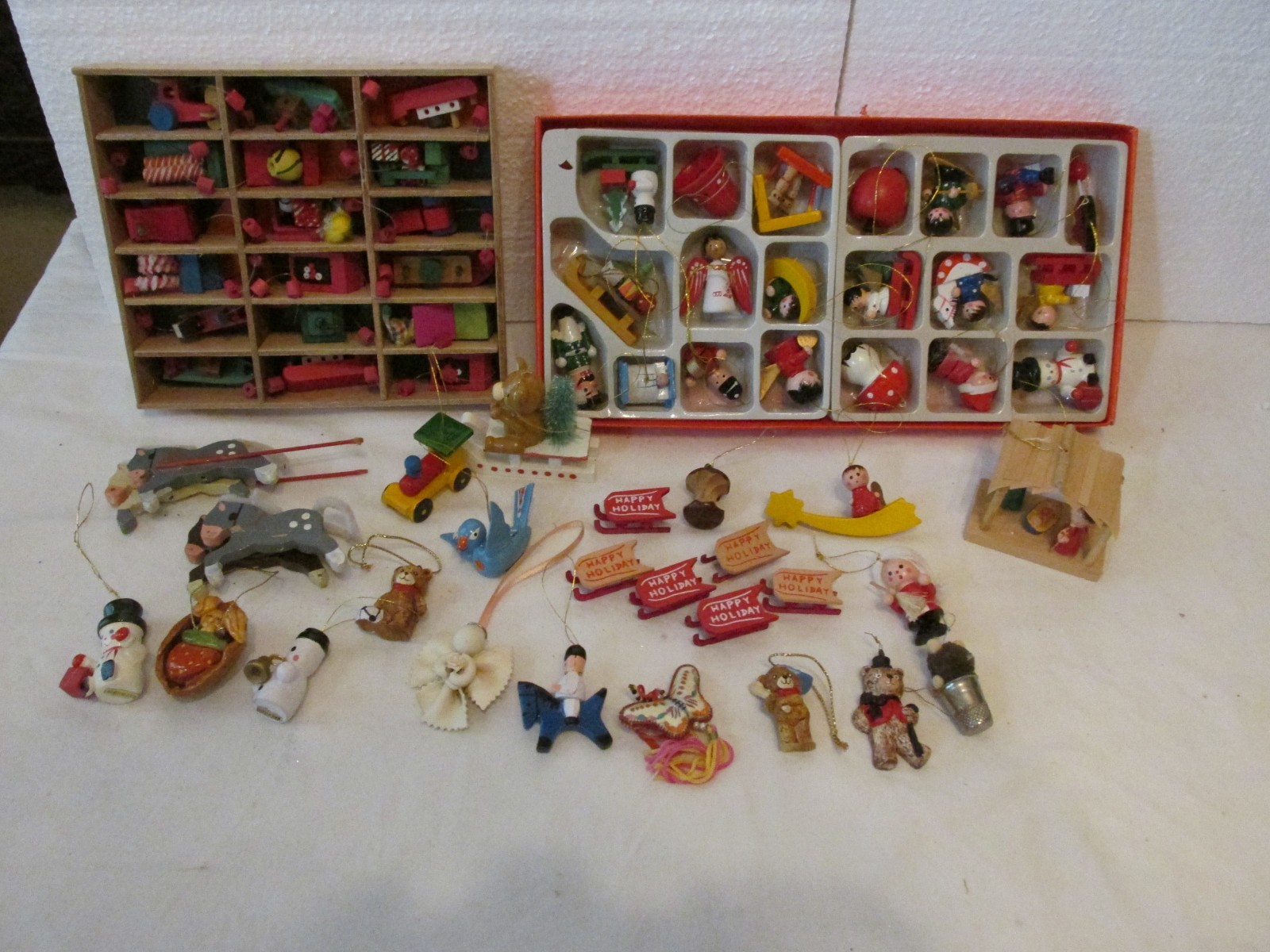 Vintage Lot Primitive Folk Art Wood Mixed Material Ornaments Garland 1970's