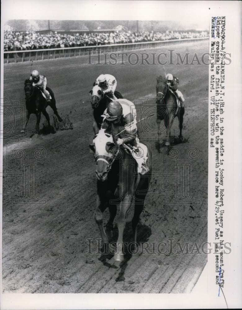 1959 Press Photo Robert Ussery on Crafty Skipper wins at Jamaica track NY
