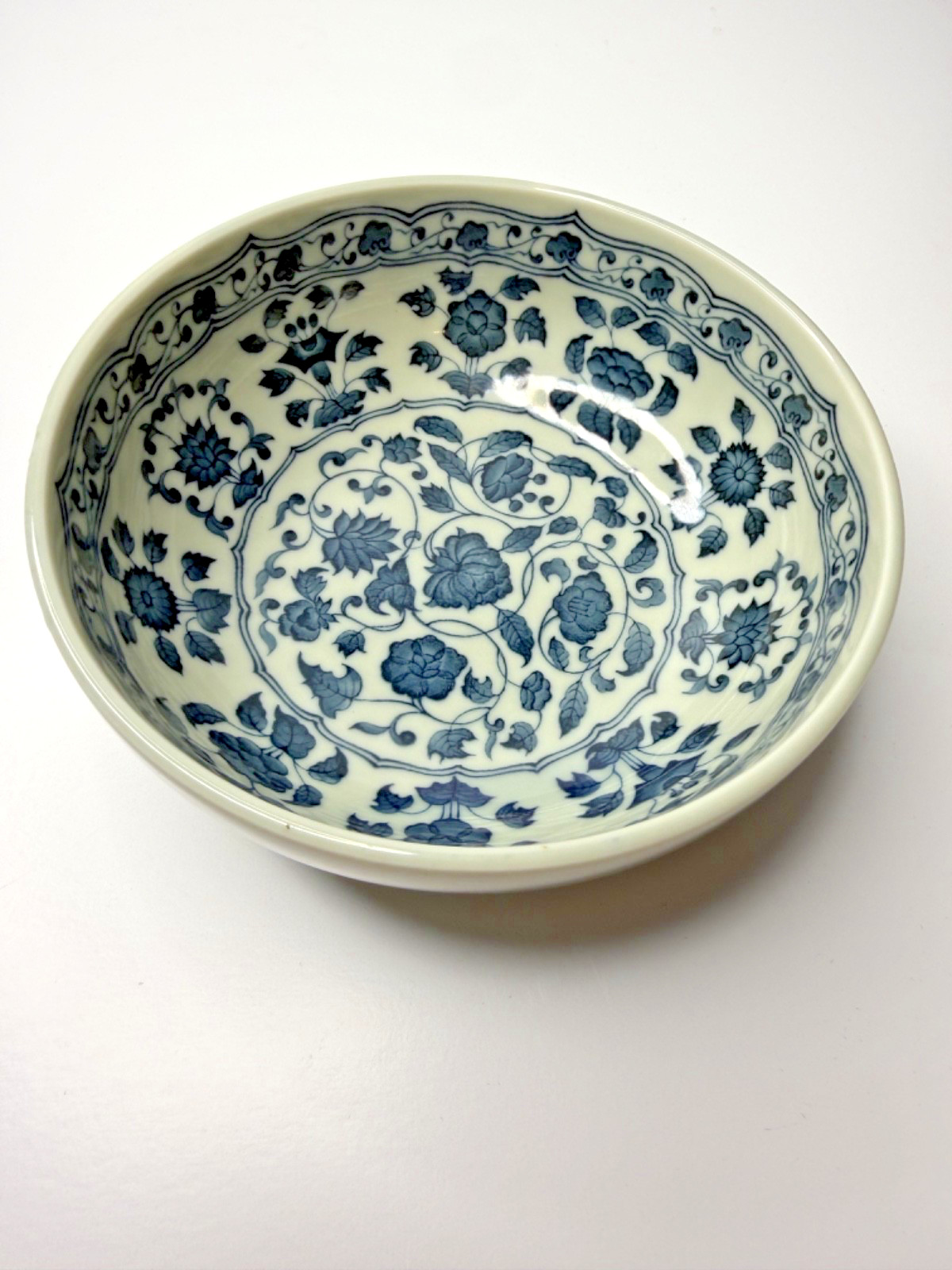 Vintage Authentic Signed Thai Blue & White Porcelain 5.5 Rice/Berry Bowl