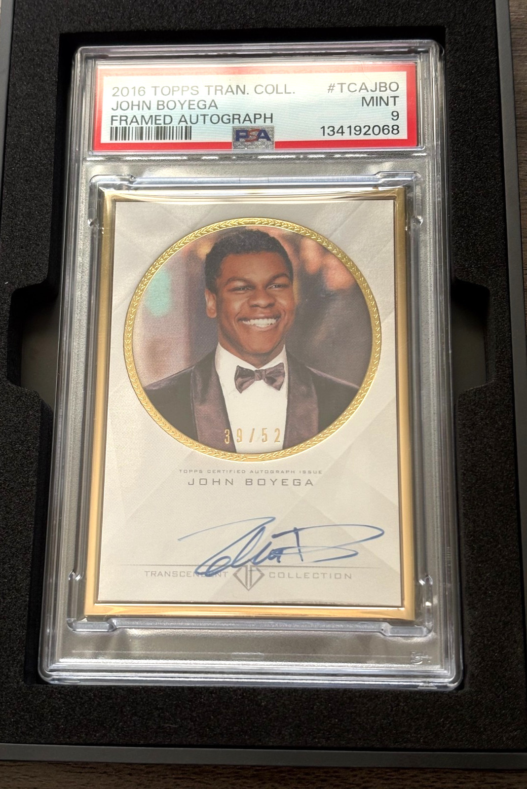 2016 TOPPS STAR WARS TRANSCENDENT JOHN BOYEGA FINN AUTOGRAPH CARD PSA 9 MINT /52