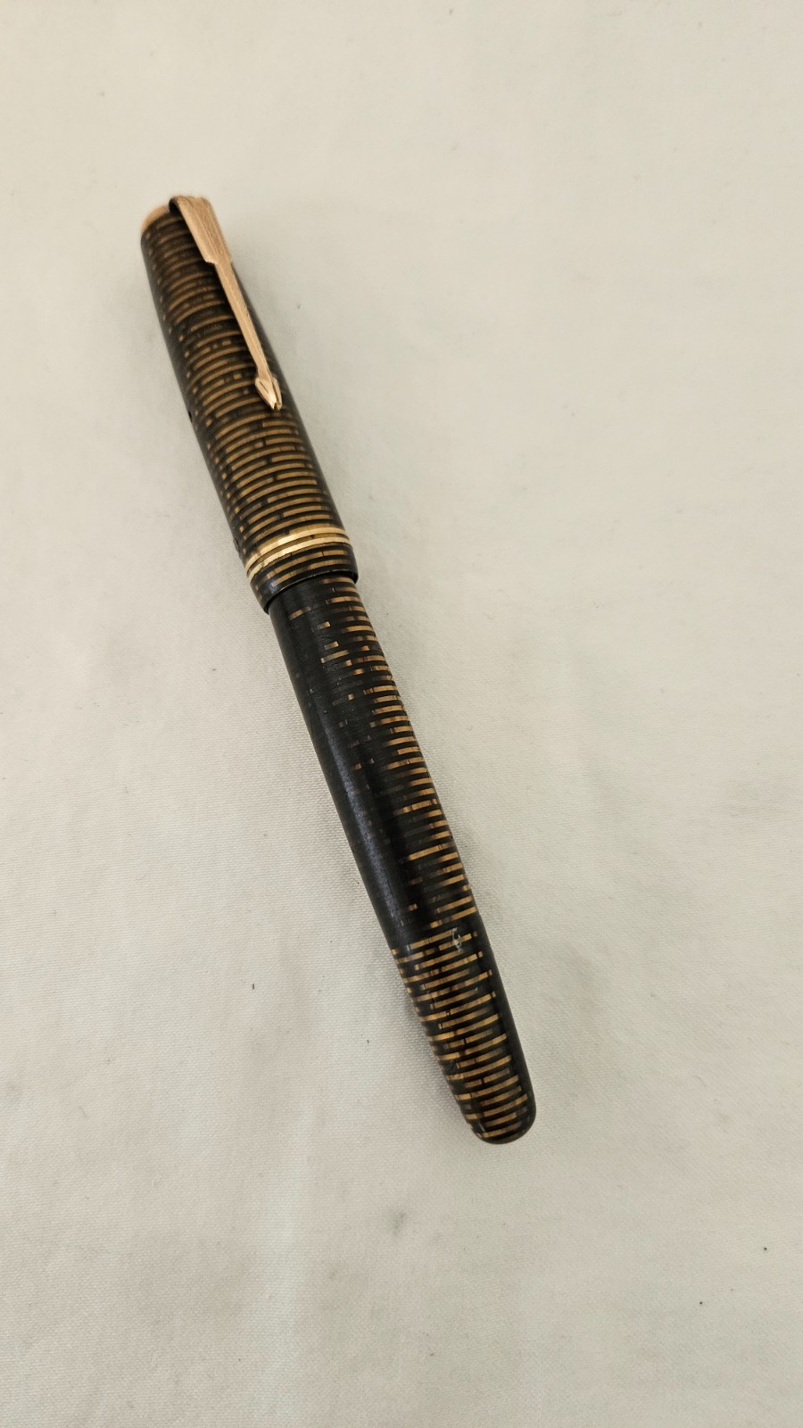 Parker Golden Brown (Golden Pearl) Vacuumatic Fountain Pen 1947