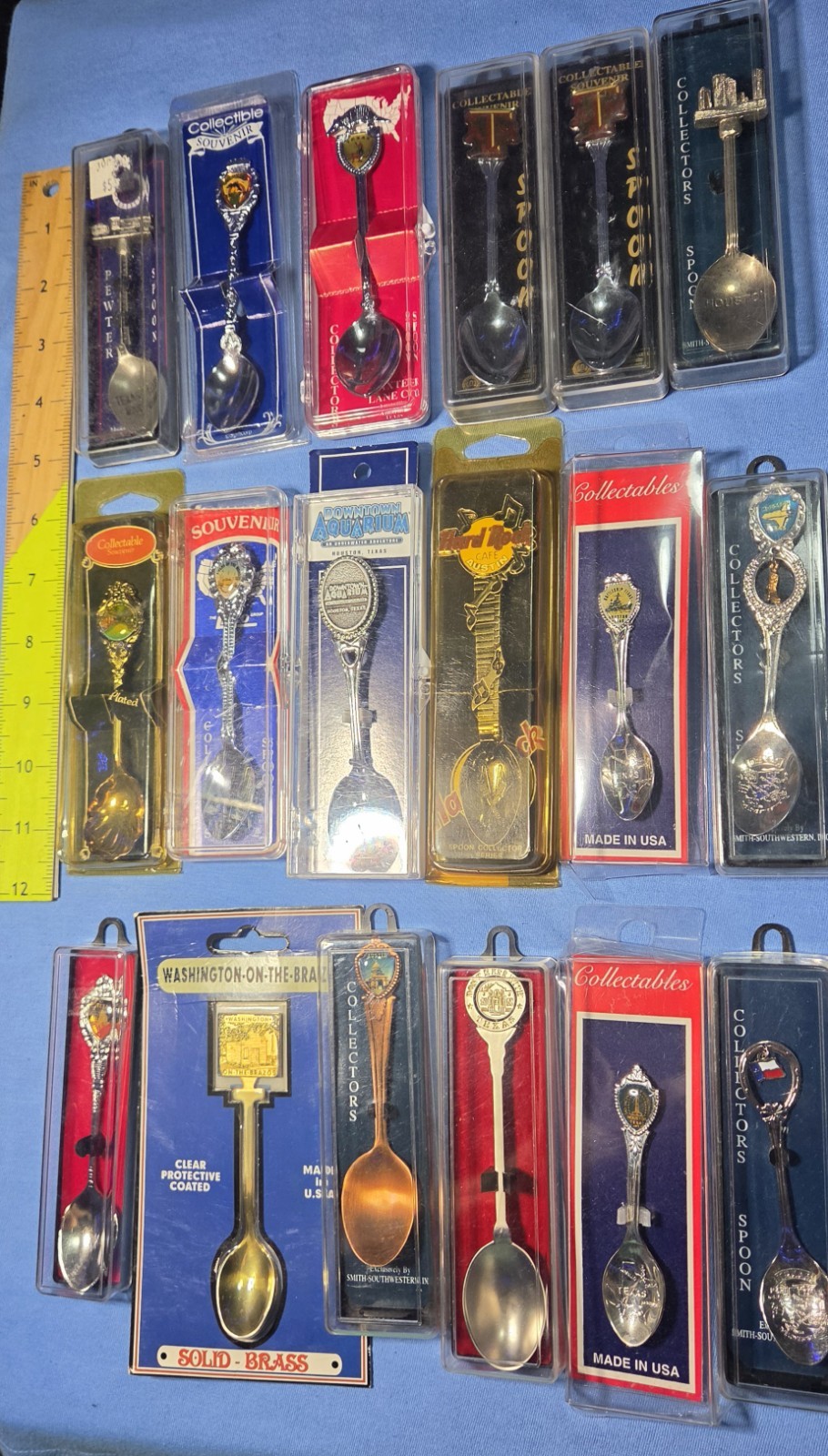 Cute Vintage Lot of 18 Boxes Souvenir Collector Spoons