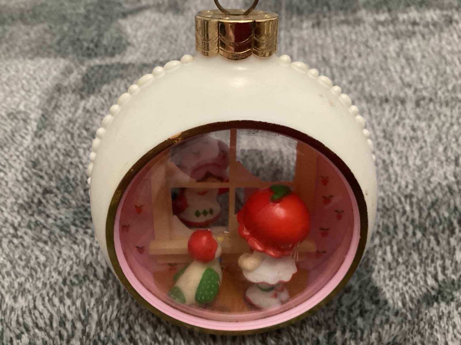 Vintage American Greetings Comp Strawberry Shortcake Ornament First Series 1984