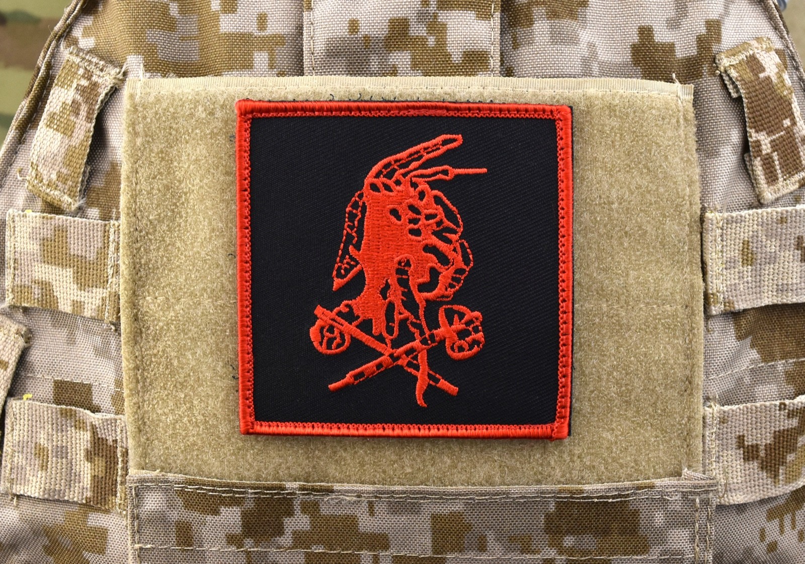 NSWDG Red Squadron Team Embroidered Patch Black Red Border AOR2 DEVGRU ST6 Hook