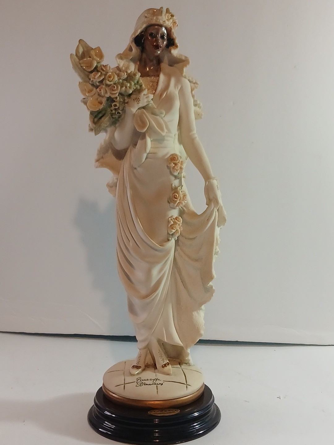 Rare Guiseppe Armani African American Bride Figuarine O500C Florence Italy Matte