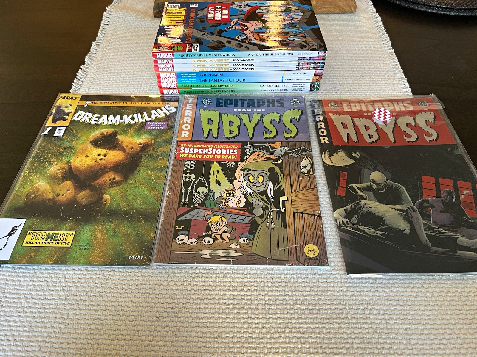 TPB - Mighty Marvel Masterworks and Comic Lot + assorted horror comics