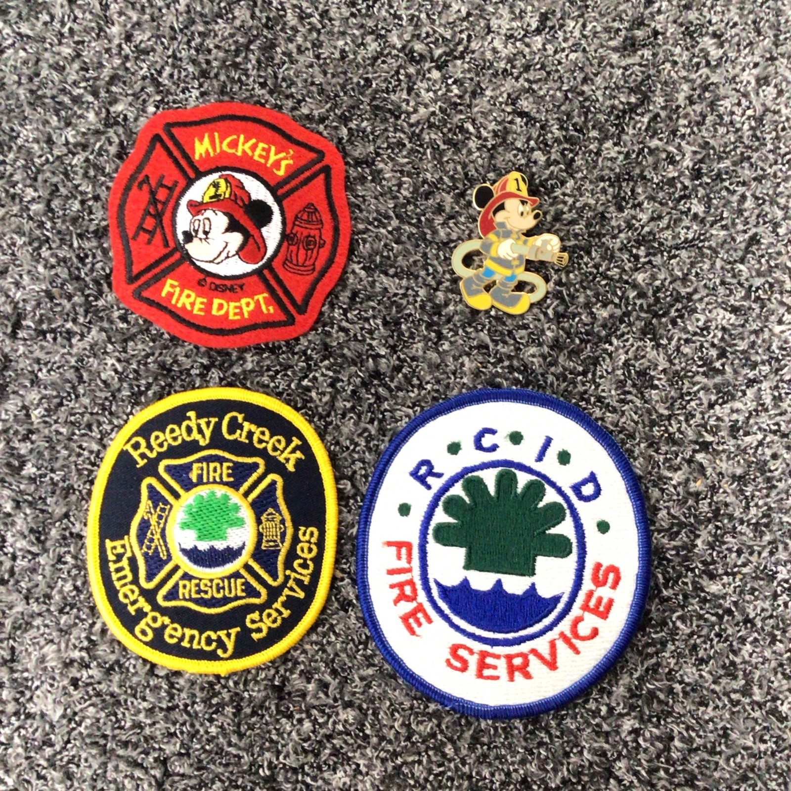 3 FL Fire/Rescue Patches,Mickey\'s Fire Dept 2006 Pin,RCID Reedy Creek 1990 Rare