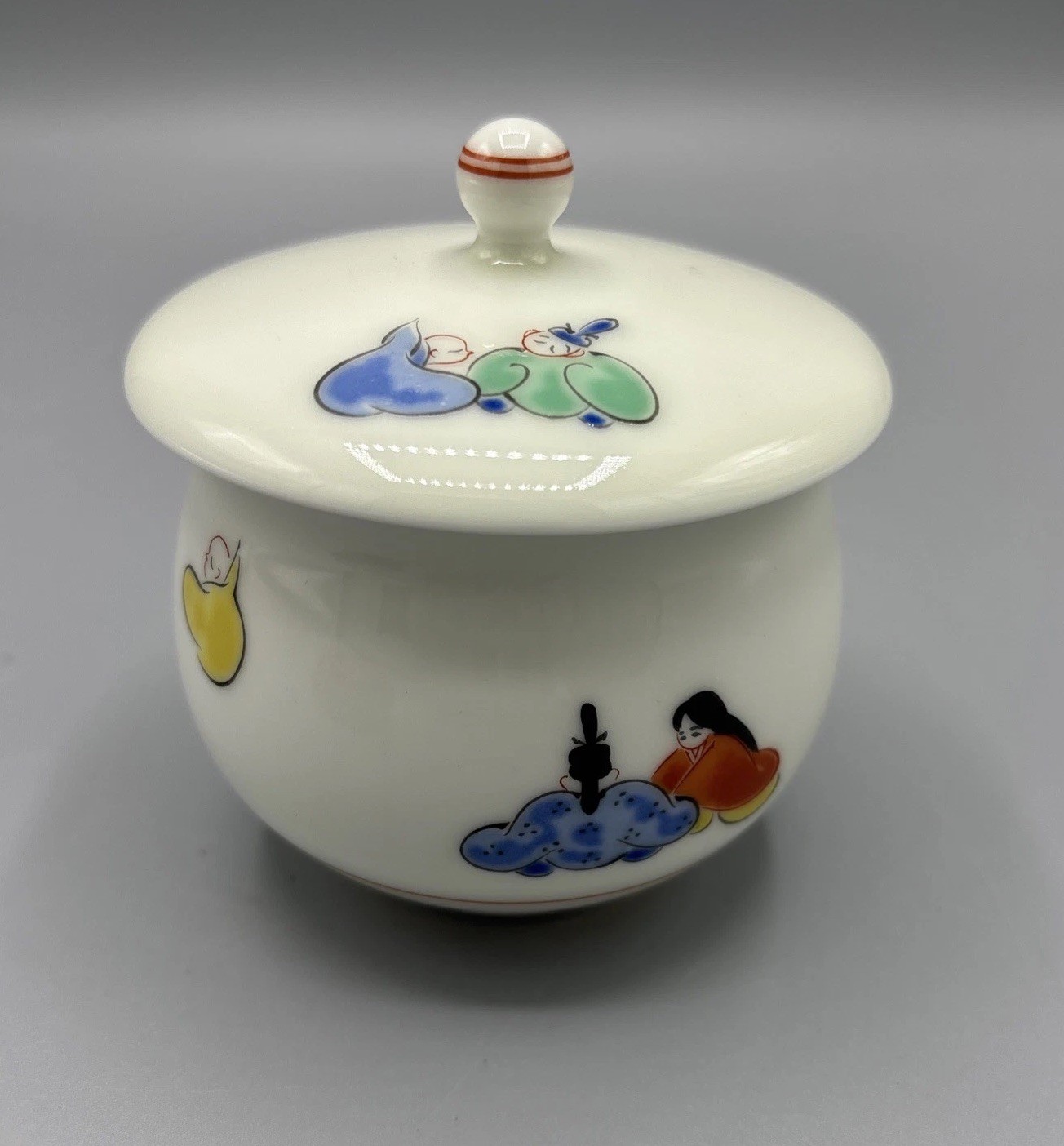Arita Ware  By Fukagawa Seiji Rokkasen Teacup Rice Bowl White Background Lid