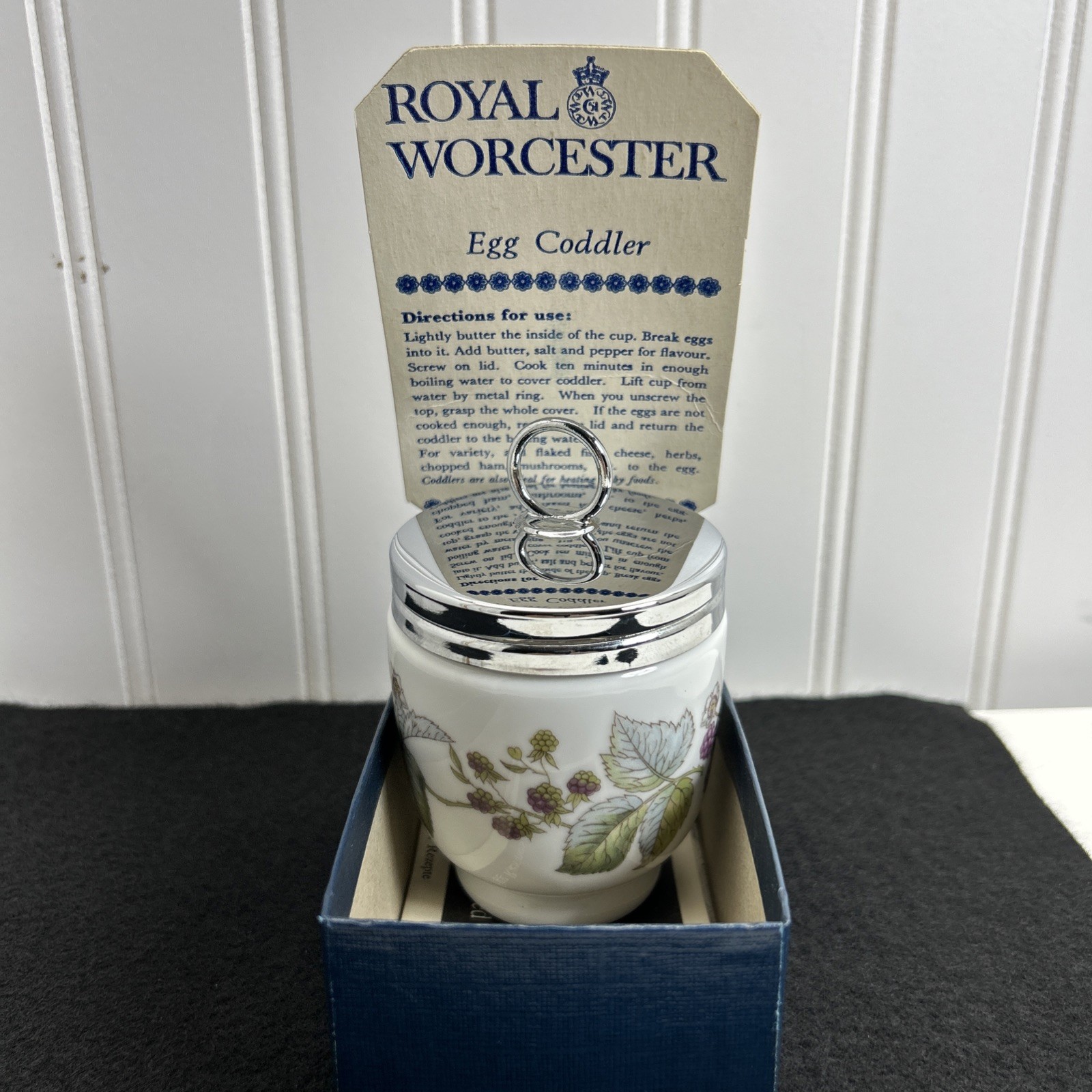 Vintage Royal Worcester Lavinia Berries Porcelain Egg Coddler 8 England