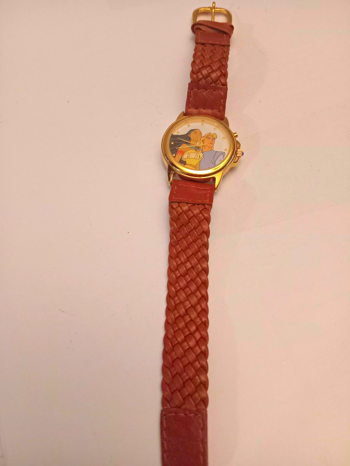 Disney Pocahontas  Vintage 1995 Quartz  Gold Case Leather musical  no battery 