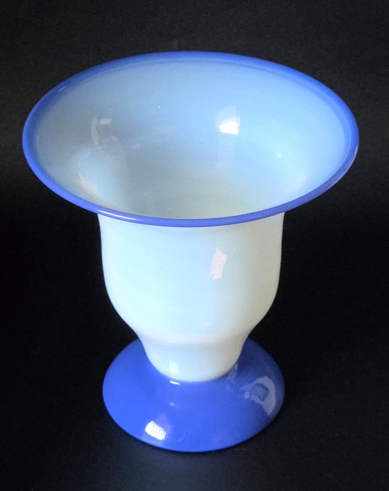 Fry Foval Art Glass Vase Delft Blue Rim Foot 7 1/8