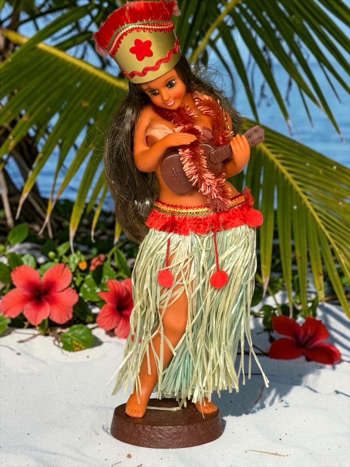 Vintage 1970’s Hawaiian HULA Girl w/ukulele Figurine 11” made in Japan