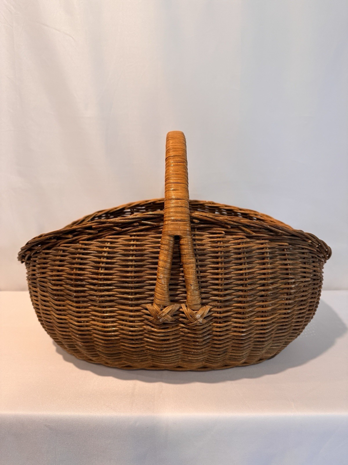 Vintage Large French Wicker Gathering Basket Handle Cottage Rustic Farmhouse 19\