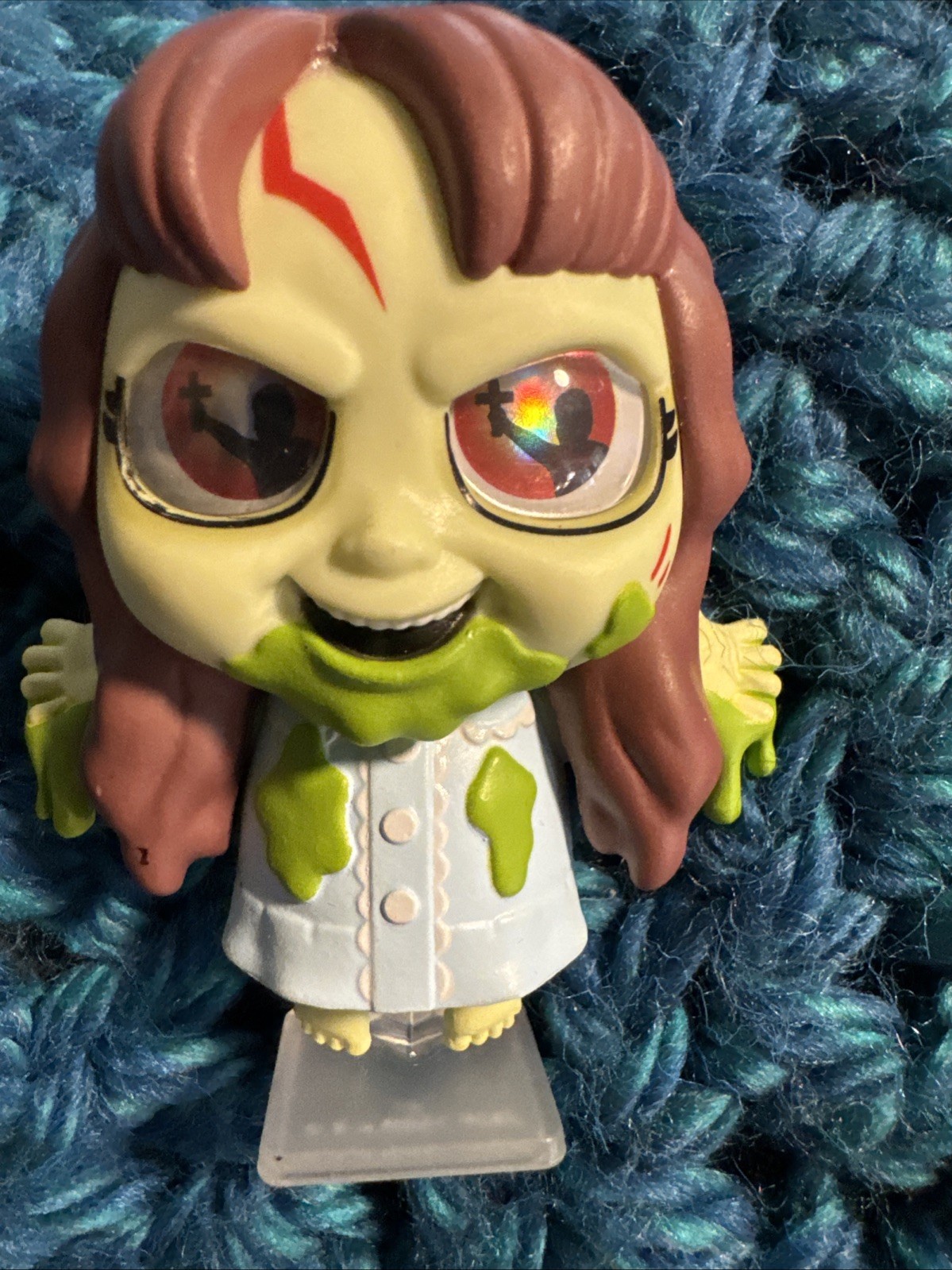 Tiny Nightmares: The EXORCIST - Possessed Regan  No Box Figure 🔪 Series 2
