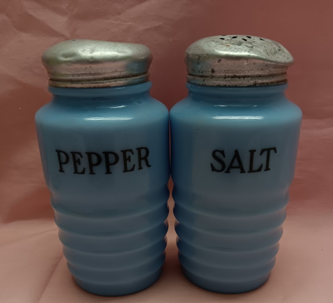 Vtg. 1930s Jeanette Depression Glass Delphite Blue Ribbed Salt & Pepper Shakers