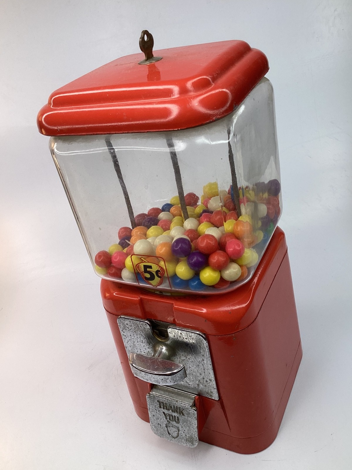 Vintage 50’s - 60’s Oak Acorn Gumball Candy Machine 5 Cents W/Key  (F6)