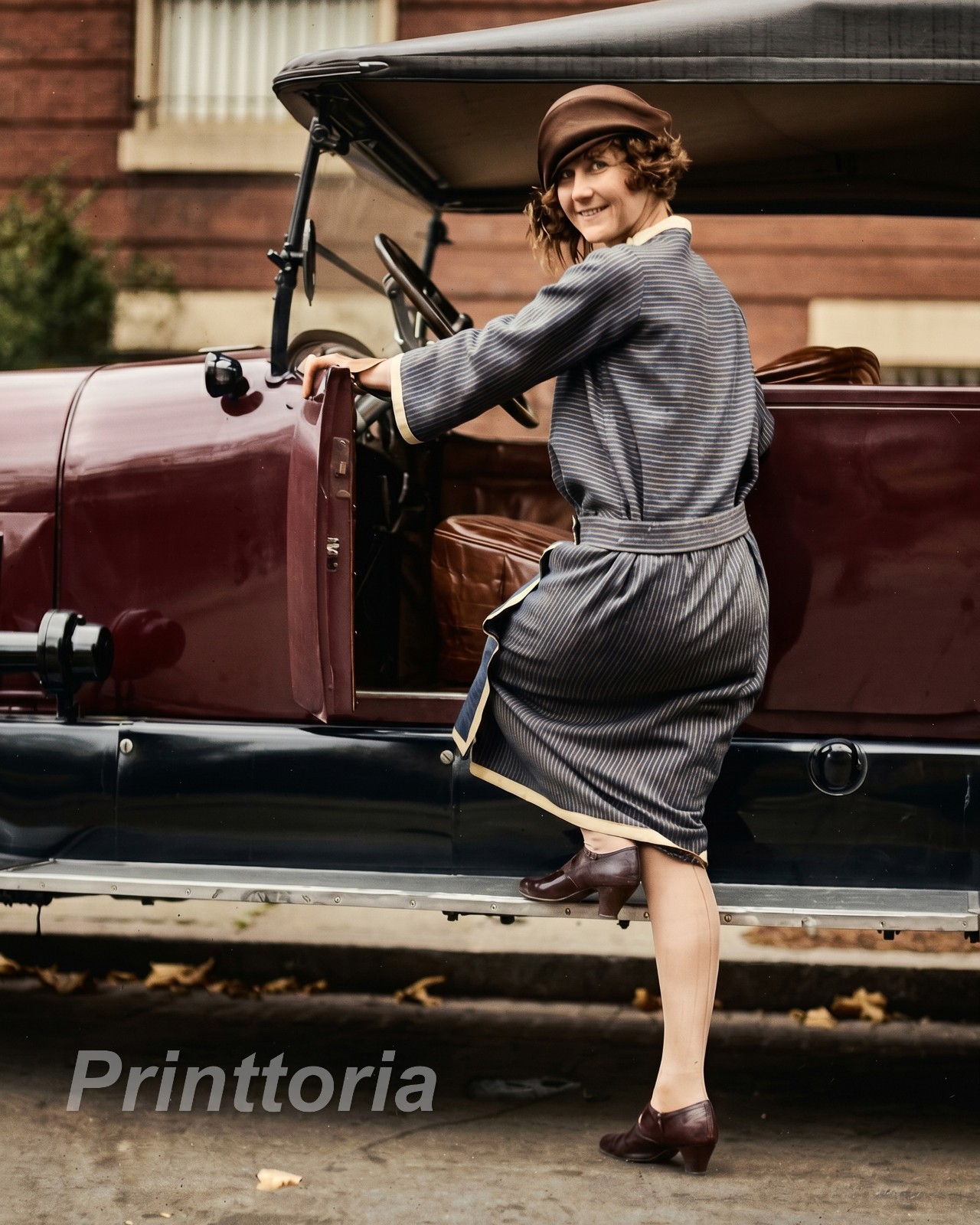 1920s VINTAGE CAR ❤️ Flapper Girl Classic Automobile Portrait - 8x10 Photo