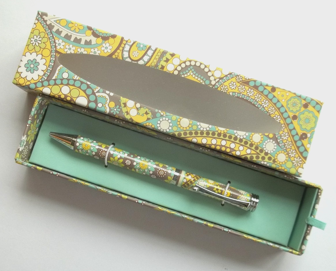 NIB Vera Bradley Retired LEMON PARFAIT Black Ink Ball Point Pen Refillable WORKS